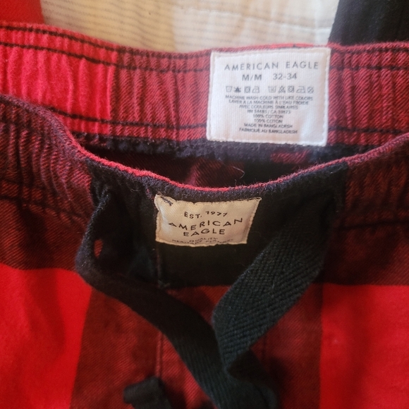 American Eagle Red and Black Buffalo Plaid Lounge Pants - Picture 4 of 4
